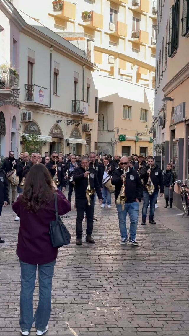 E via… Si parte anche quest’anno! Sartiglia di Oristano 2024 - 11 e 13 febbraio! Non mancate! #sartiglia #sartiglia2024 #sartigliaoristano #oristano #carnevaleoristanese #carnevale #domoachenza #domoachenzaterralba #sardegna #carnevaleinsardegna
