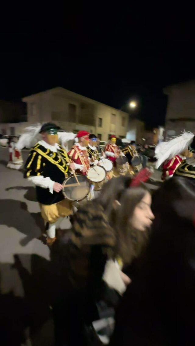 Grazie a tutti i cavalieri, ai @tamburini_trombettieri_sa_sart , a tutti coloro che hanno sfilato, alla città di Oristano ma sopratutto a tutti coloro che si sono impegnati (e tanto!) per organizzare questo magnifico spettacolo! Attrus Annus con la Sartiglia 2025! #sartiglia2024 #sartiglia #sartigliaoristano #oristano #sardegna #domoachenza #domoachenzaterralba